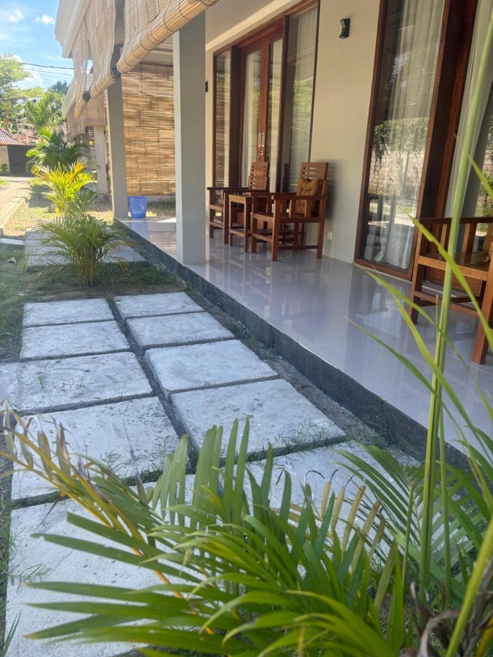 Qwank Kuta Lombok Apartment Luaran gambar
